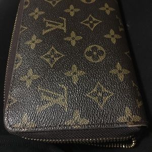 Beat up Louis Vuitton wallet